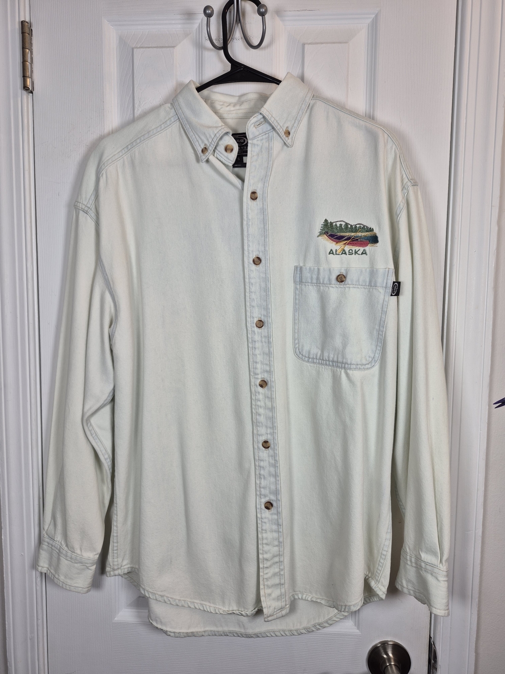 Vintage Ouray Light Wash Denim Shirt Alaska Canoe Embroidered Button Down S